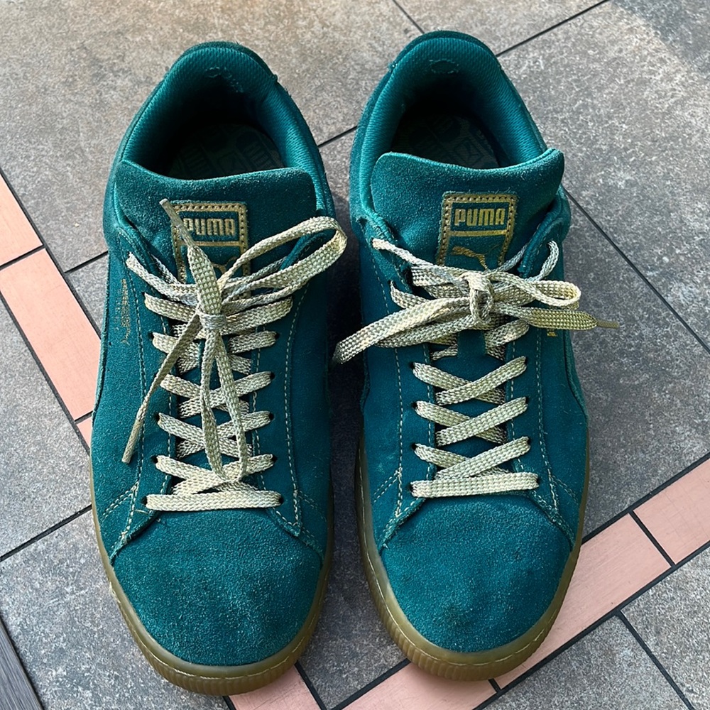 Puma suede sneaker **rare**